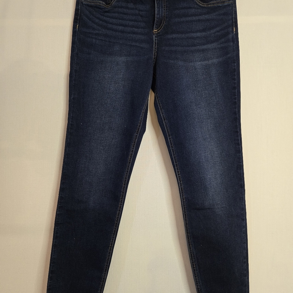 Prosperity Jeans Women's Size 31 Medium straight leg, raw hem jeans
